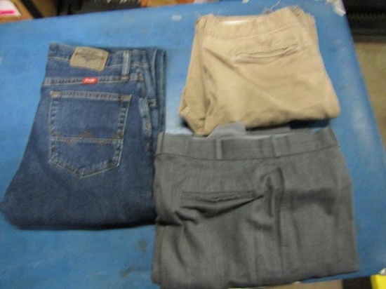 Three Pairs of Men's Pants - 31x32 - con 868