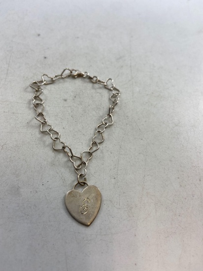 Vintage Sterling Heart Bracelet - con 668