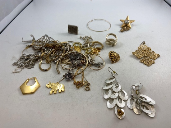 Assorted Tangled Piece Jewelry - con 668
