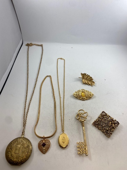 Assorted Jewelry - con 668