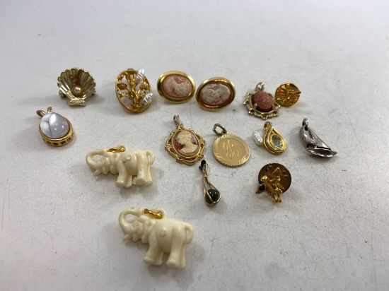 Assorted Jewelry - con 668