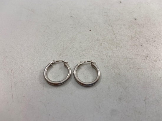14k Gold White Hoop Earrings - con 668