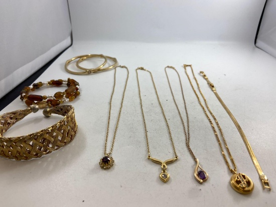 Assorted Jewelry - con 668