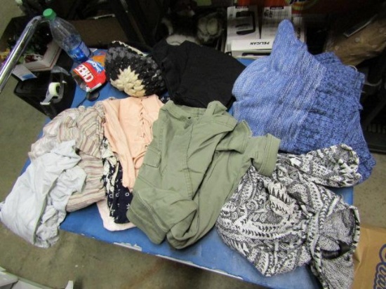 Women's Clothing - Sizes S and M - con 754