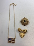 Vintage Jewelry Signed Avon - con 668