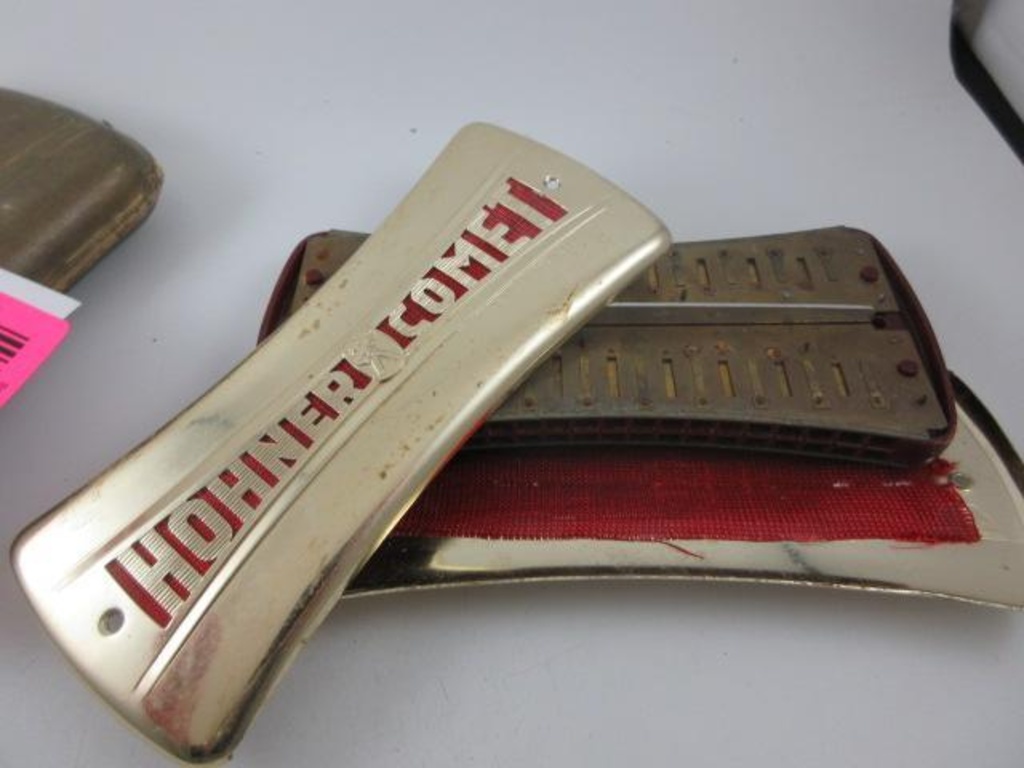 Vintage Hohner Comet No. 3427 Harmonica - Con 555 | Estate & Personal  Property Personal Property | Online Auctions | Proxibid