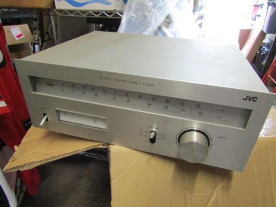 Vintage JVC Stereo Tuner with Original Box - JT-V12G - will not ship - con 10