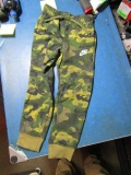 New Nike Boys (7) Joggers - con 1093