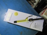 New Hot Tools Curling Iron - con 1066