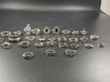 Silver Tone Rings - con 982