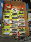 18 Matchbox Cars in Packages - con 1033