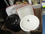 Vintage Enamel Ware and Granite Ware Steamer Pot. Soup Pot,Baking Pans _ Not shipped _ con 875