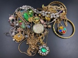 Assorted Tangled Jewelry - Con 668