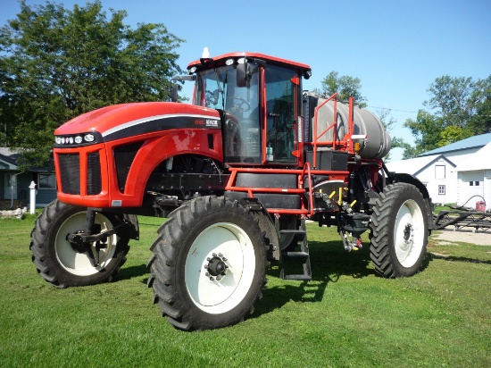 2014 Apache Self-Propelled Sprayer AS1025