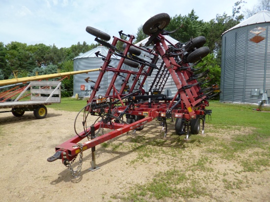 CIH 200 28 1/2’ Field Cultivator