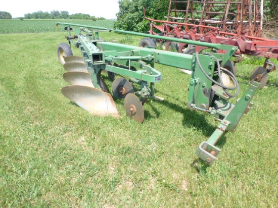 JD 1350-1450 4-16” Trip Plow