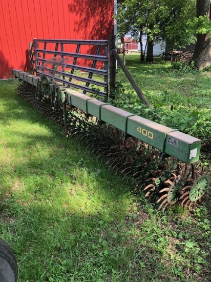 John Deere 400 20' Rotary Hoe