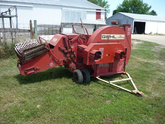 Gehl Hi Throw Silage Loader