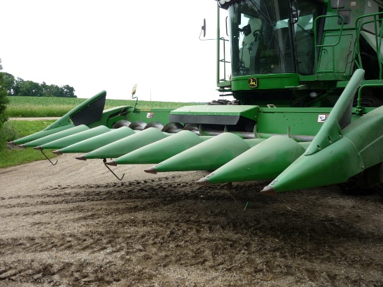 John Deere 893 Corn Head