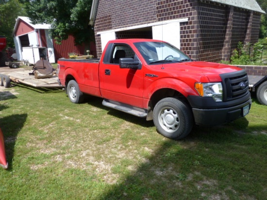 2010 Ford F150 XL 4x4 Pickup