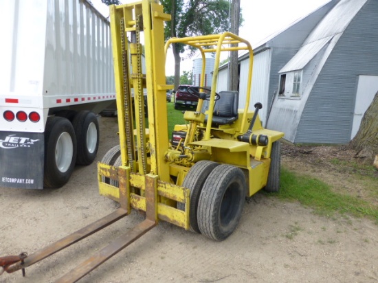 Clark Forklift 4000# Lift