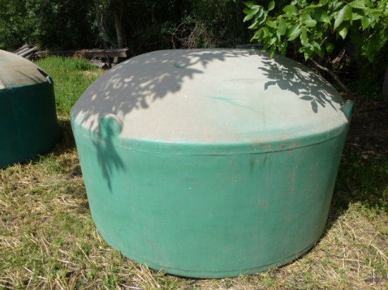 Approx. 1,100 Poly Water Tank