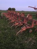 IH 153 8-W Vibra Shank Cultivator