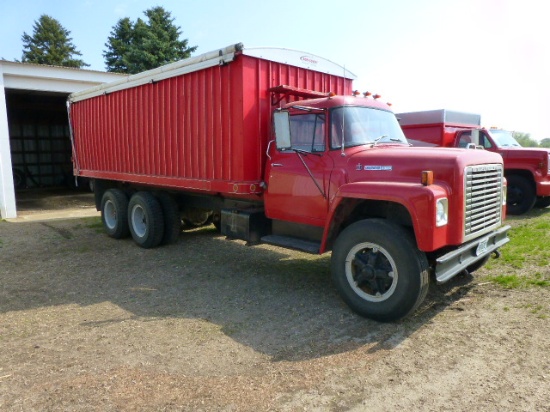 1974 IH Loadstar 1800 Twin Screw