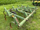 John Deere 1600 14' Chisel Plow