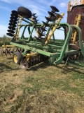 John Deere 230 21' Hyd. Fold Disk