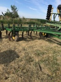 John Deere 100 Chisel Plow