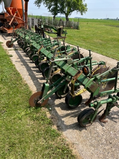 John Deere RG Cultivator