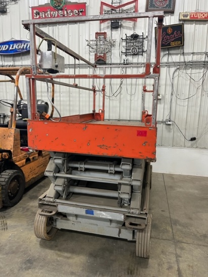 JLG Electric Manlift, model SJ2646