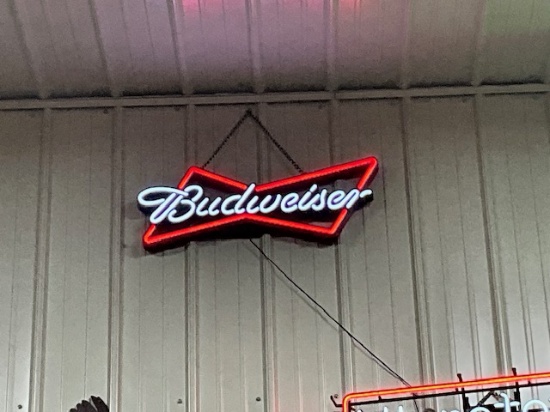 Budweiser Lighted Sign 28 x 10