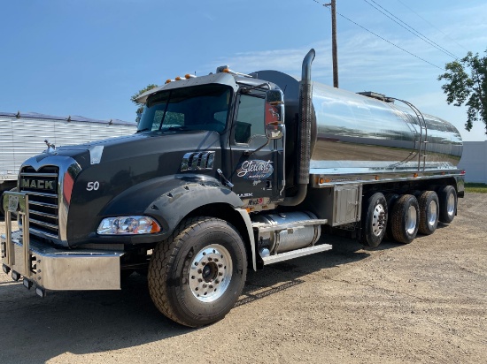 2009 Mack Model GU800 Truck Tractor