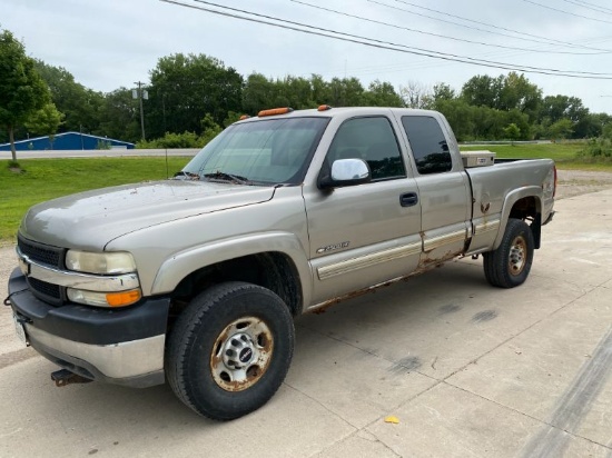 Truck - 2002 Chevrolet Silverado 2500 HD