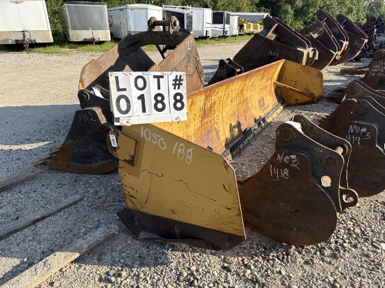 Snow pusher blade for a wheel loader