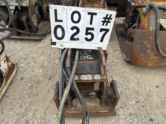 Hydraulic plate, compactor