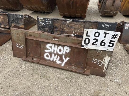 Skid loader bucket