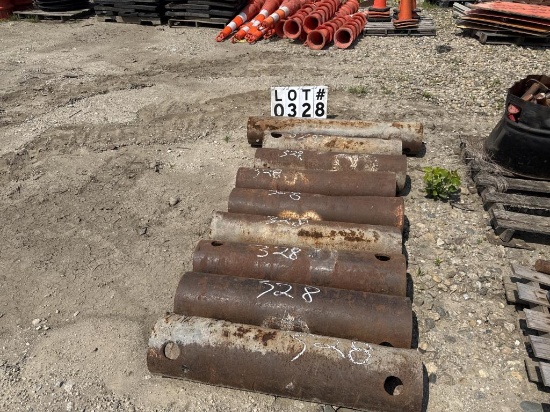 Spreader bars for trench shields