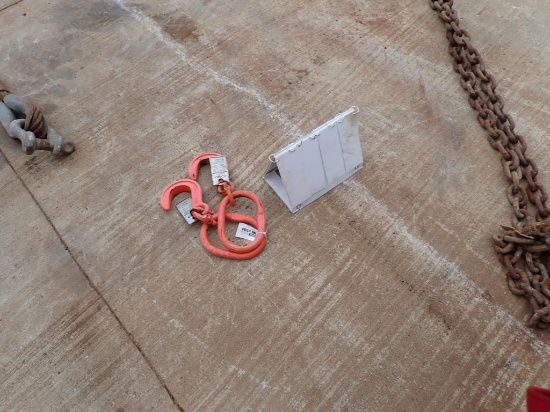 Lifting hooks