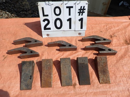 (5) New excavator bucket teeth with shanks
