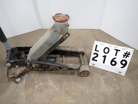 Hydraulic floor jack