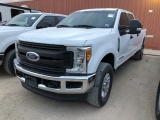 2017 Ford F-350XL VIN: 1FT8W3BT2HED08764 Odometer States: 74644 Color: Whit