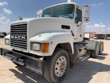 2004 Mack CH613 VIN: 1M1AA13Y04N156007 Odometer States: 811982 Color: White