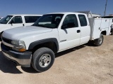 2002 Chevrolet 2500 Service Truck VIN: 1GCHC29UX2E270936 Odometer States: 8