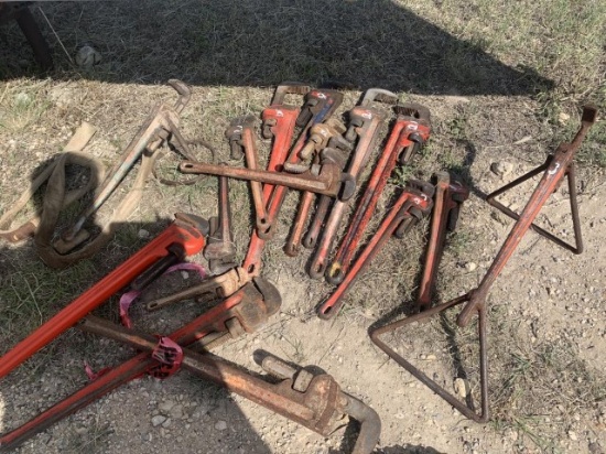 Misc Rigid Pipe Wrenches 14 - 36 Inch Location: Eldorado, TX