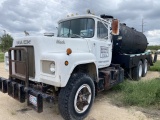 1977 Mack R686ST Water Truck VIN: R686ST12640 Odometer States: 44855 Color: