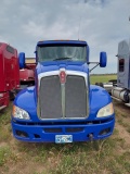 2014 Kenworth T660 VIN: 1XKADP9X2EJ387271 Color: Blue, Suspension: A/R Fuel