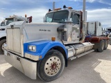1992 Western Star 4900 Winch Truck VIN: 2WKPDCCH7NK930183 Odometer States: